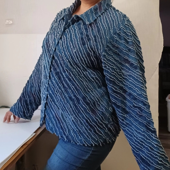 Denim jacket, sz XL, pockets,buttons Down, frayed patch, women,Boho. - Picture 3 of 17